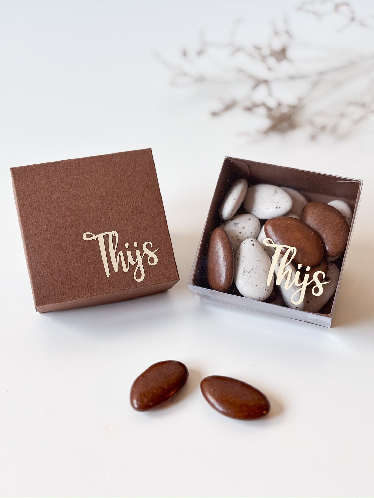 Dekseldoosje in bruin voor doopsuiker - Atelier D