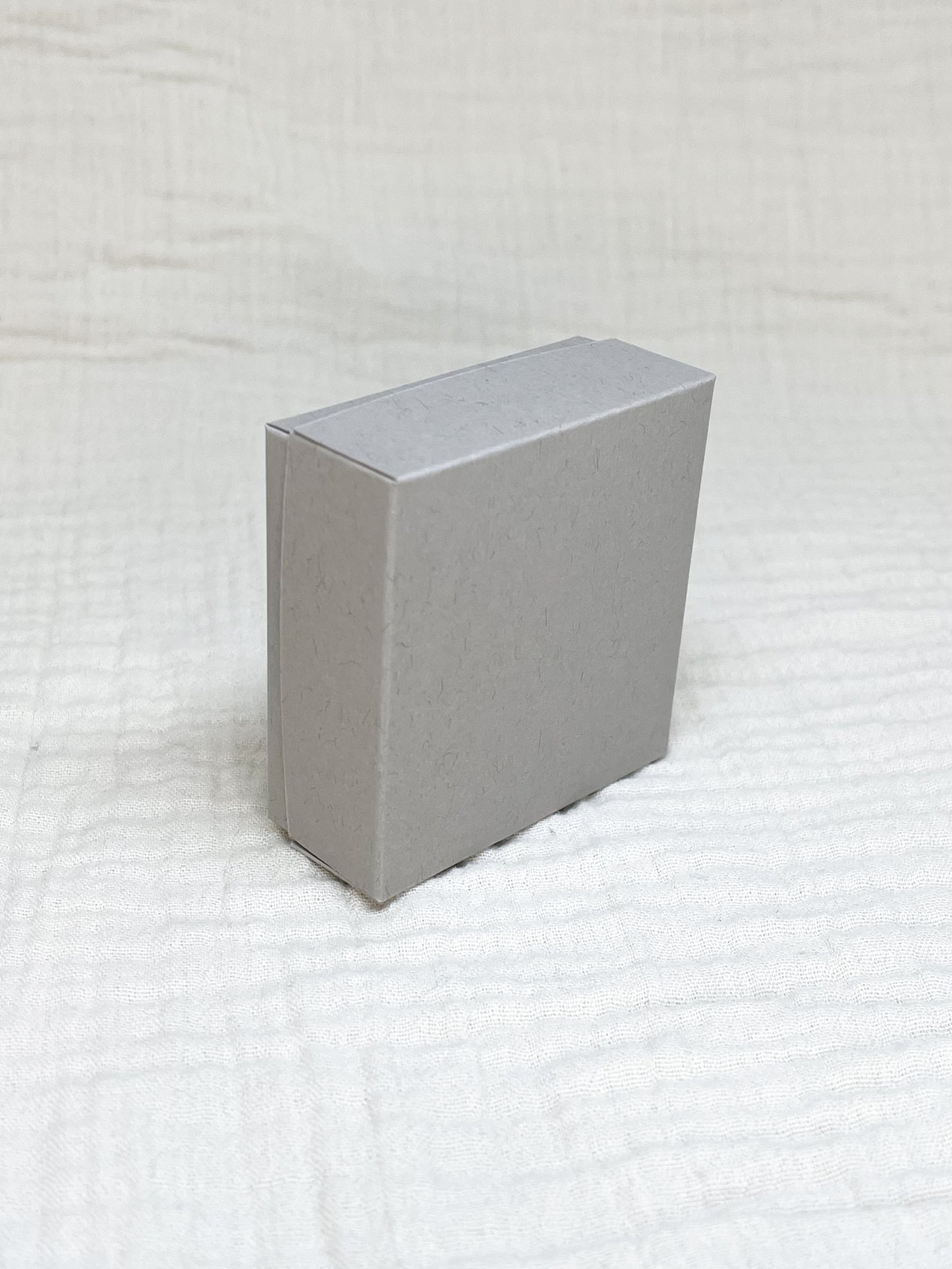 Dekseldoosje in china voor doopsuiker - Atelier D