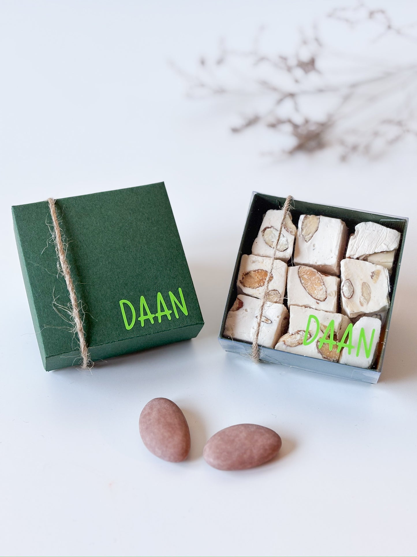 Dekseldoosje in donker groen voor doopsuiker - Atelier D