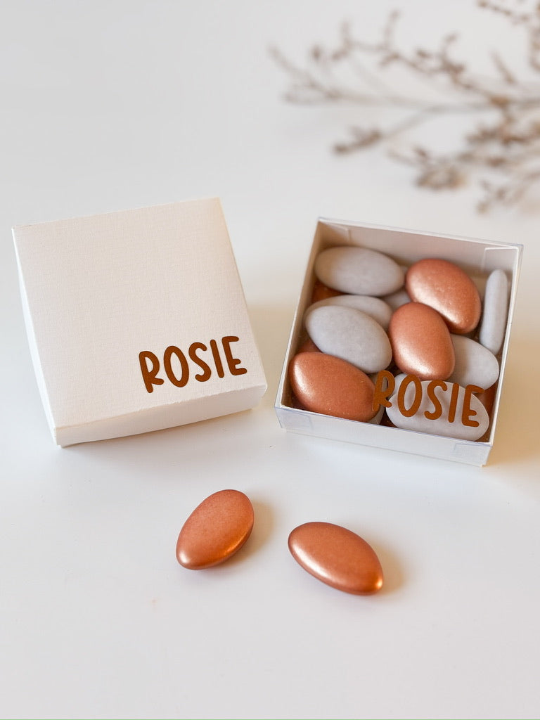 Dekseldoosje in linnen voor doopsuiker - Atelier D