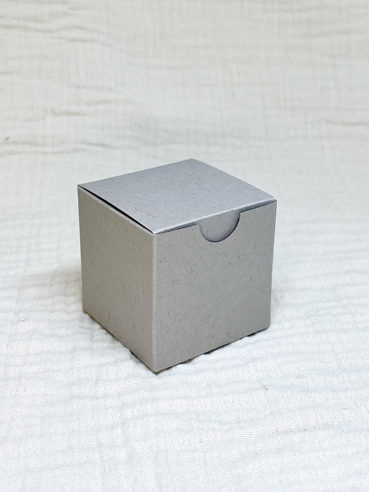 Kubusdoosje in china voor doopsuiker - Atelier D