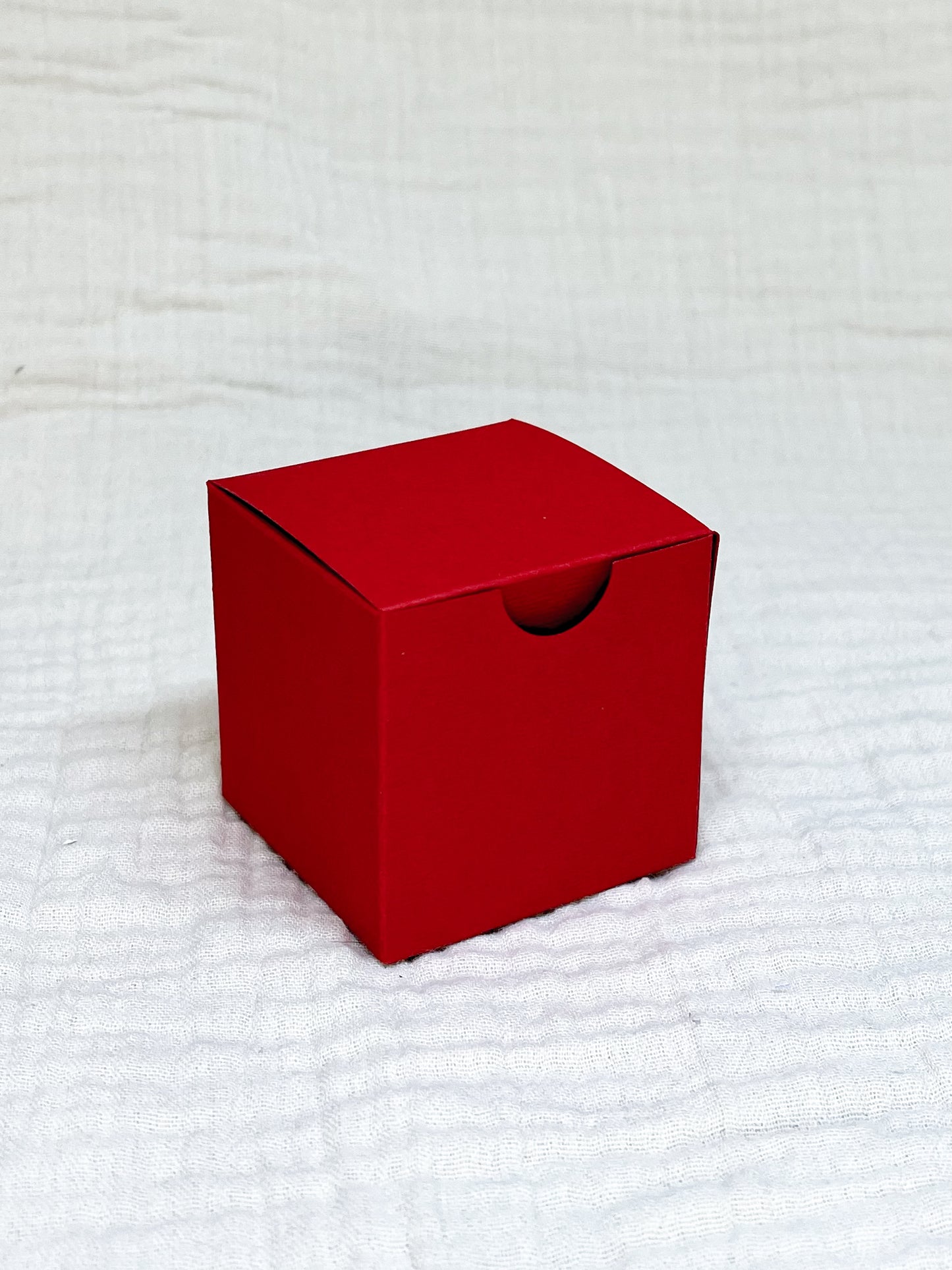 Kubusdoosje in kers voor doopsuiker - Atelier D