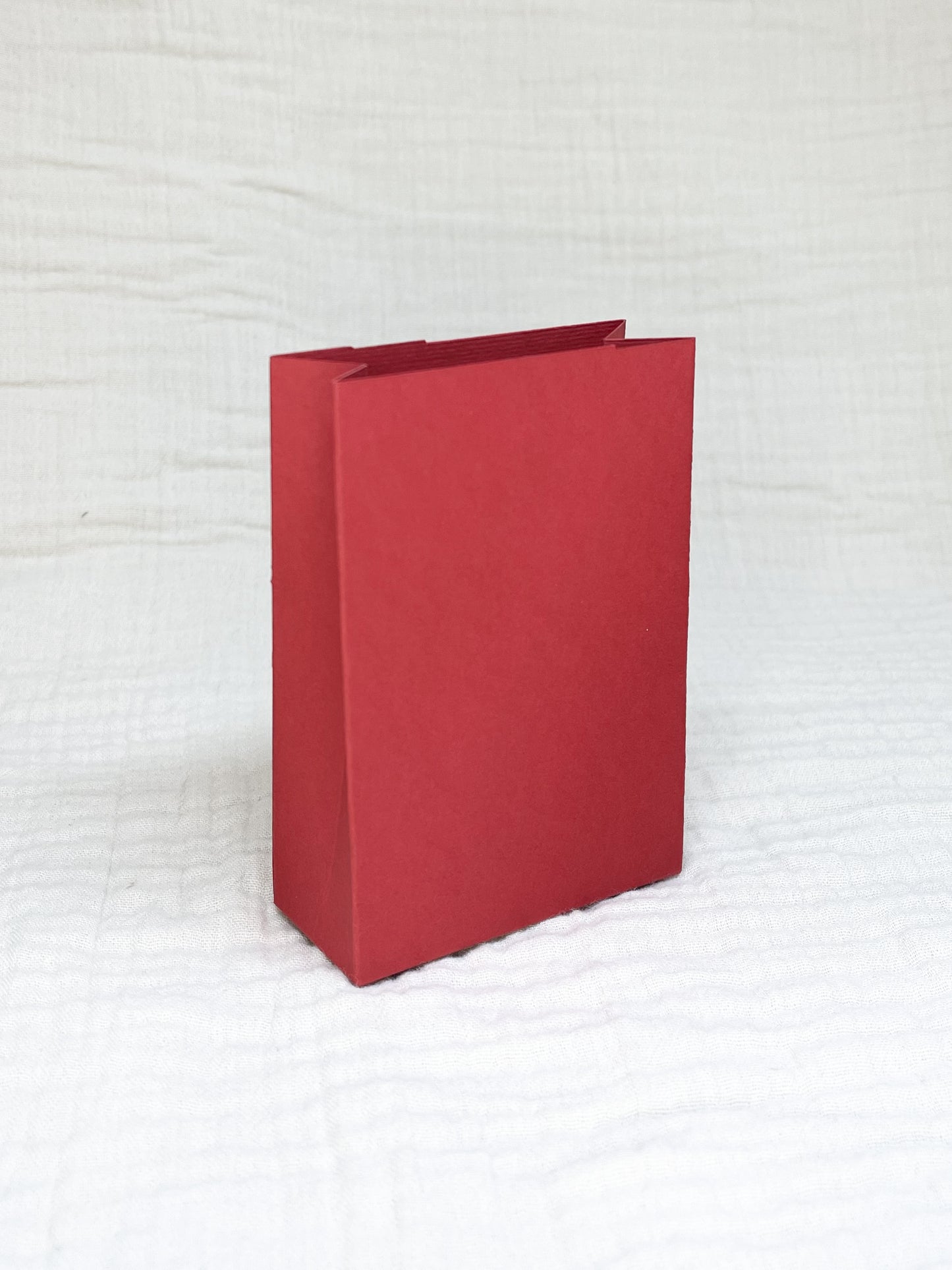 Laag doosje in kers voor doopsuiker - Atelier D