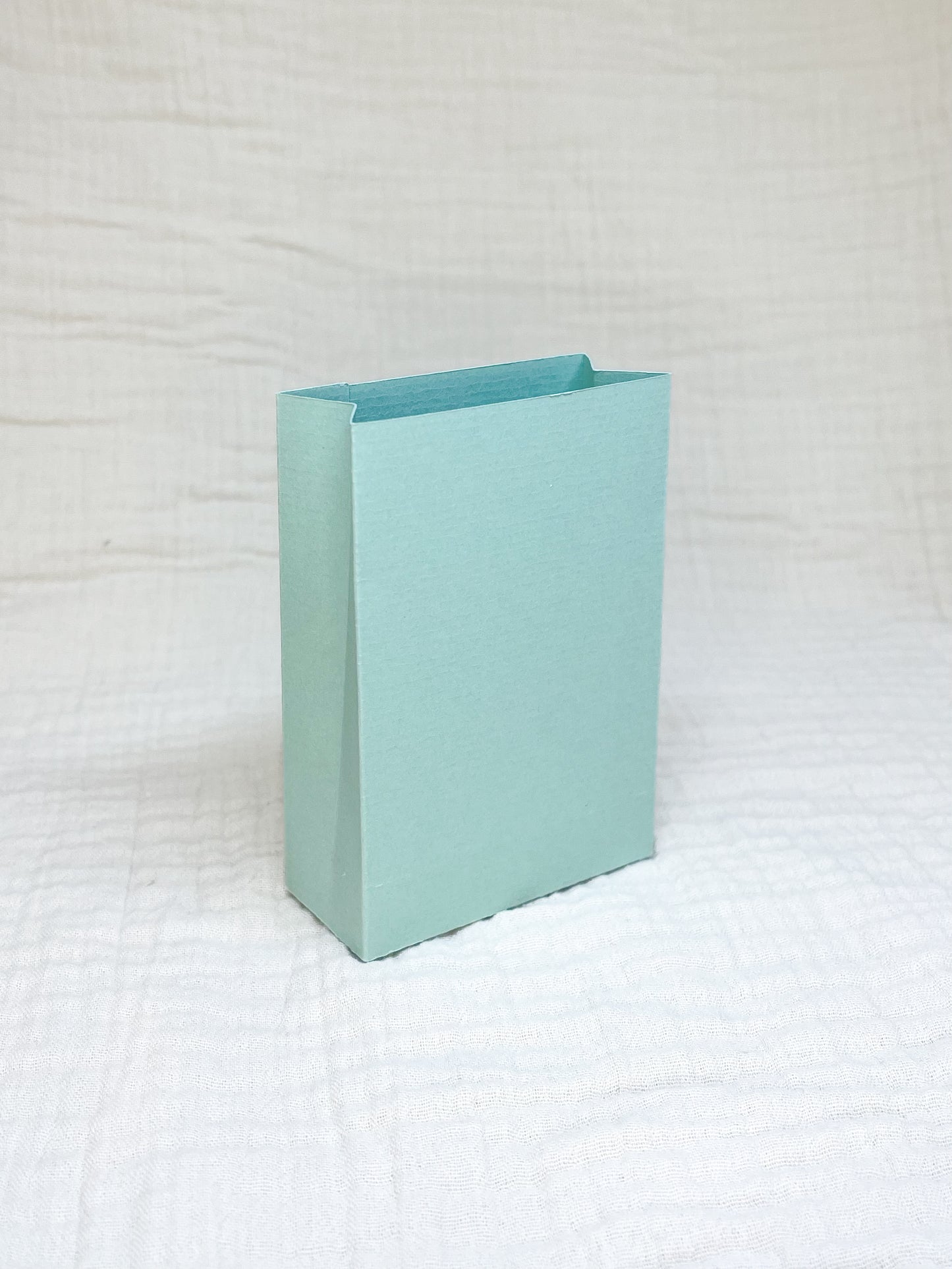 Laag doosje in munt voor doopsuiker - Atelier D