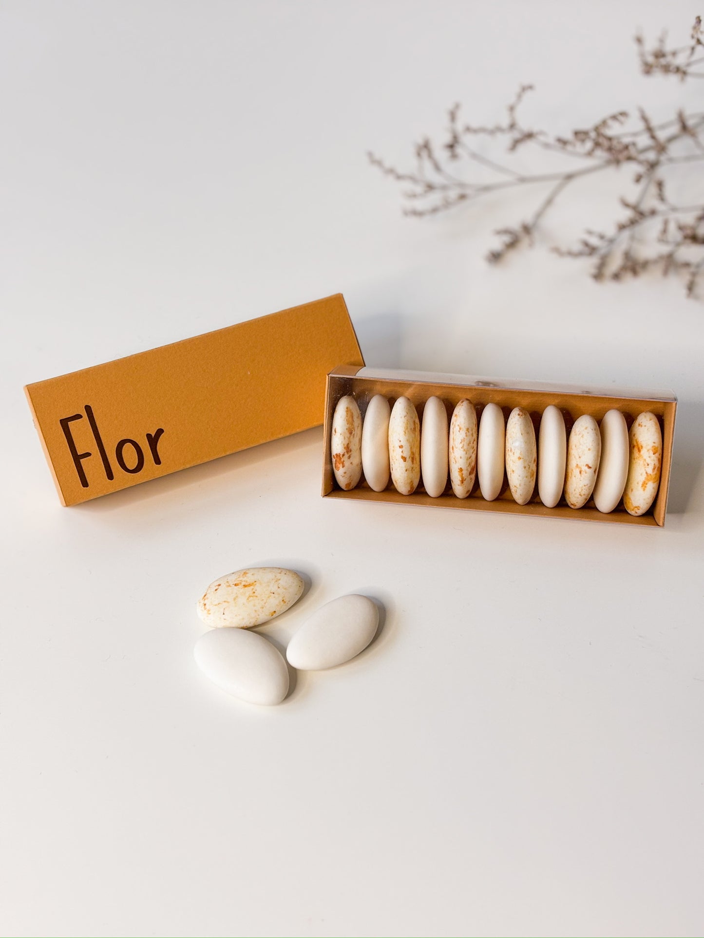 Luciferdoosje in Geelbruin voor doopsuiker - Atelier D