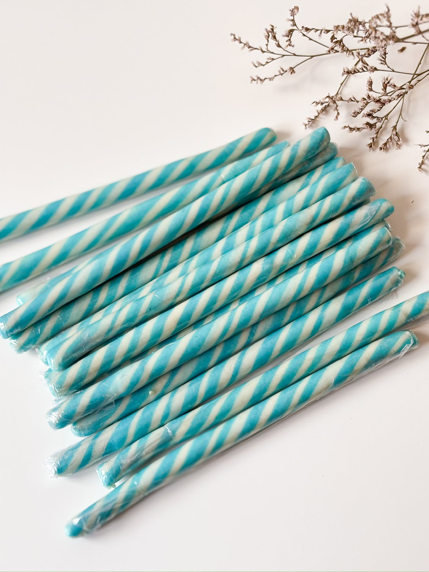 Zuurstokken in licht blauw voor doopsuiker - Atelier D