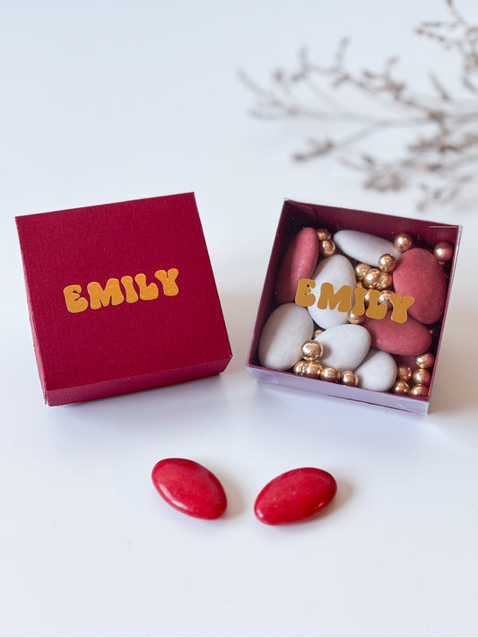 Dekseldoosje in bordeaux voor doopsuiker - Atelier D