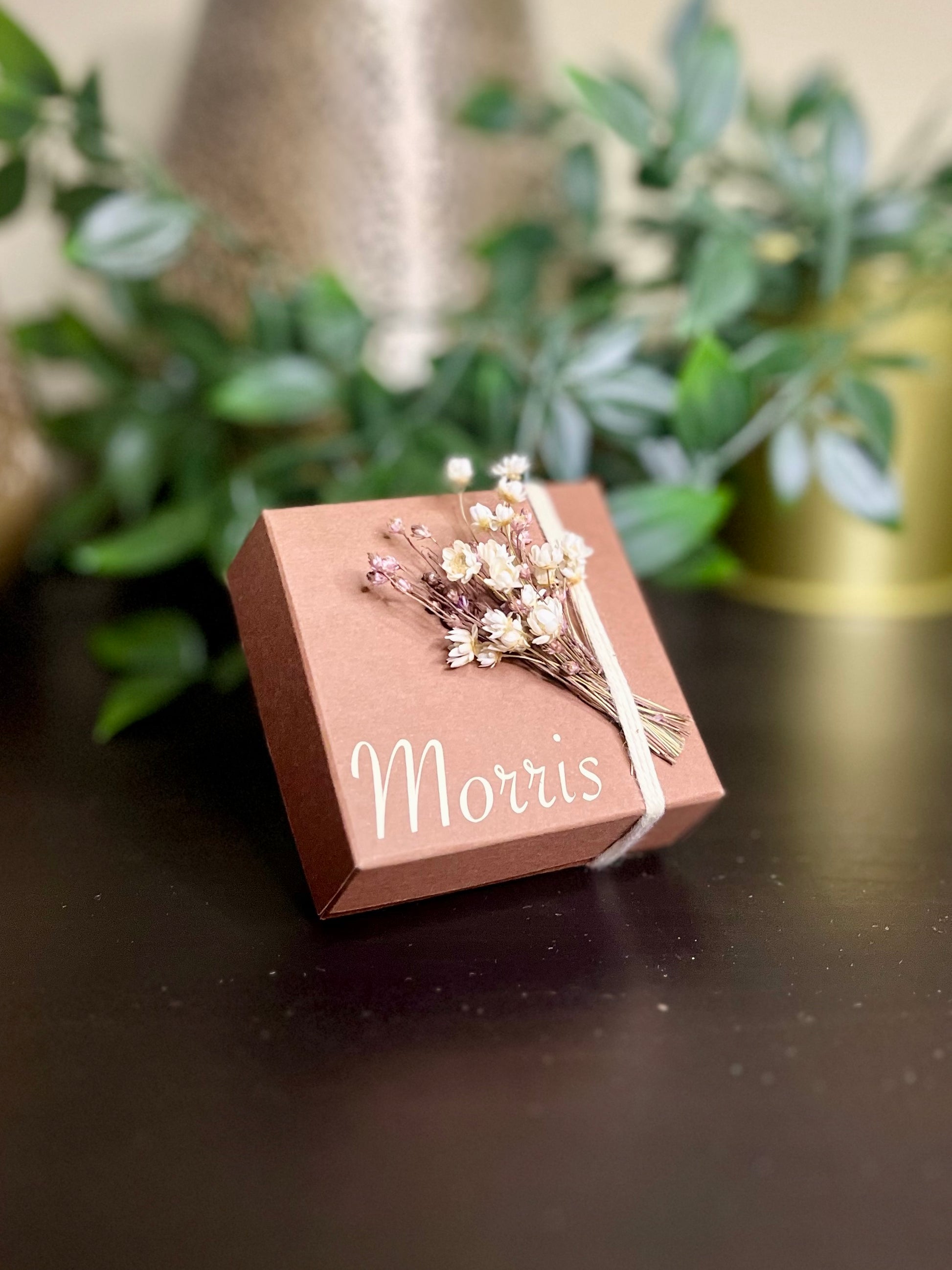 Dekseldoosje in bruin voor doopsuiker - Atelier D