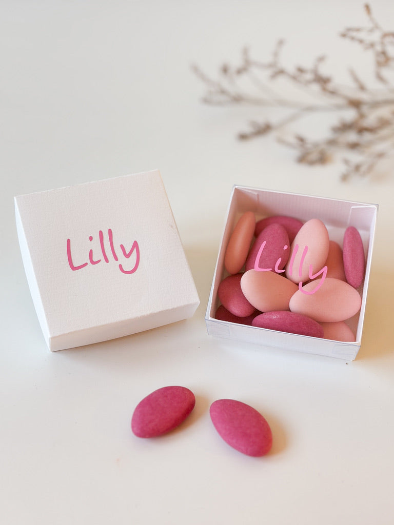 Dekseldoosje in gebroken wit voor doopsuiker - Atelier D