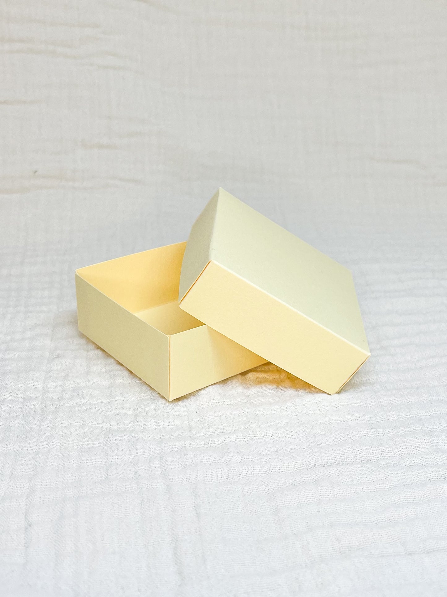 Dekseldoosje in onyx voor doopsuiker open - Atelier D