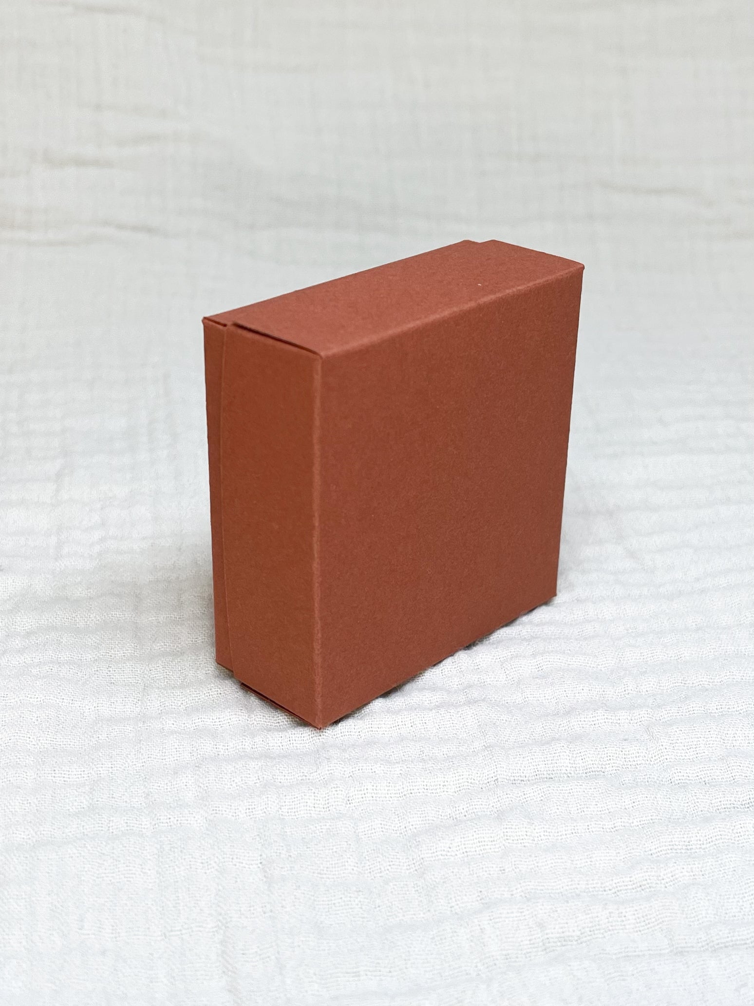 Dekseldoosje in roest voor doopsuiker - Atelier D