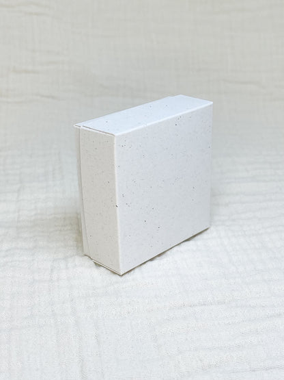 Dekseldoosje in spikkel voor doopsuiker - Atelier D