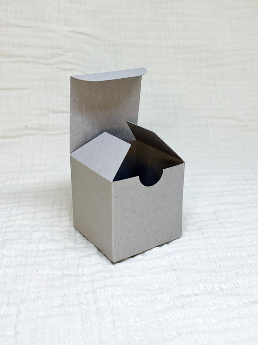 Kubusdoosje in china voor doopsuiker open - Atelier D