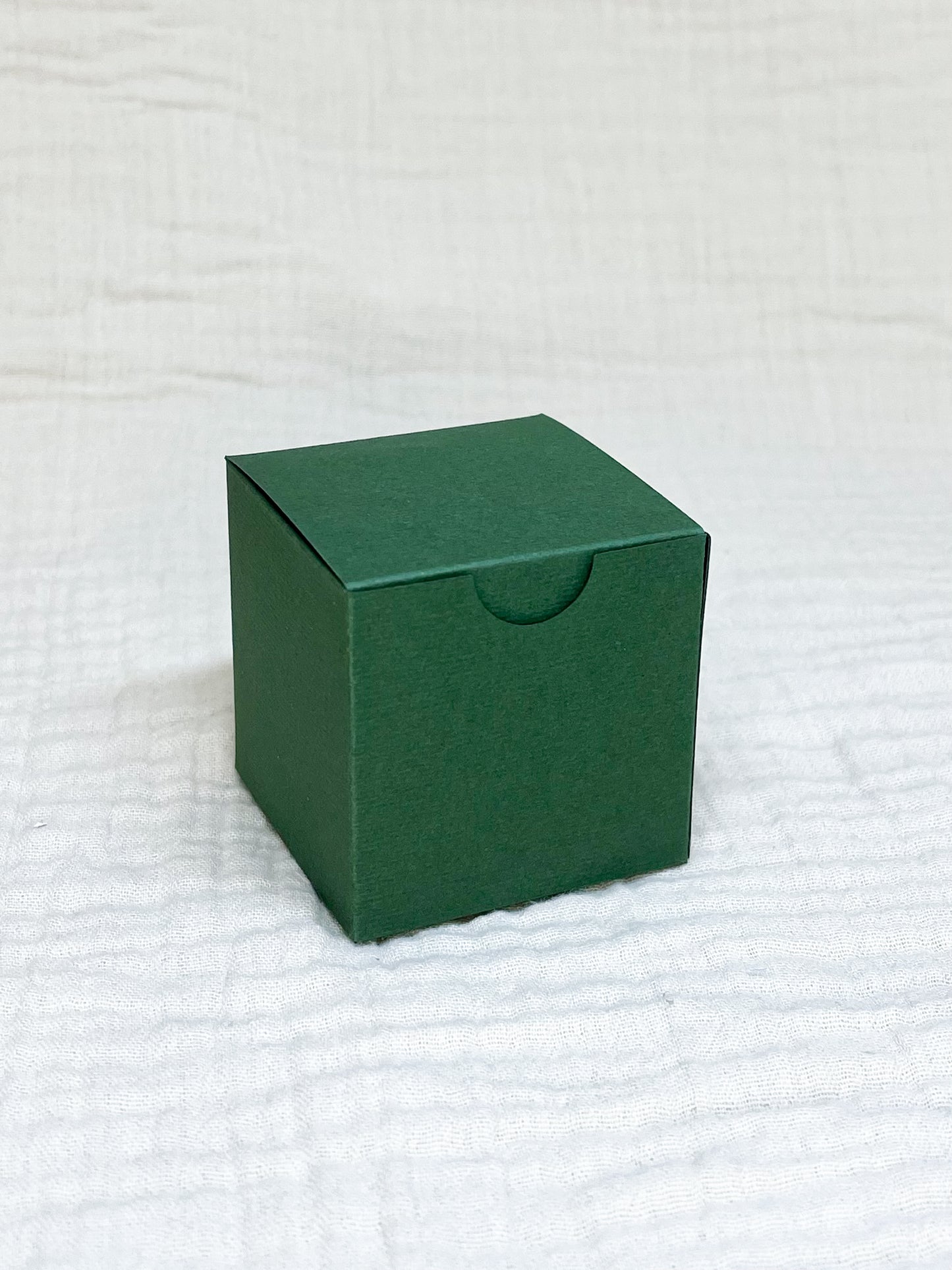 Kubusdoosje in donker groen voor doopsuiker - Atelier D