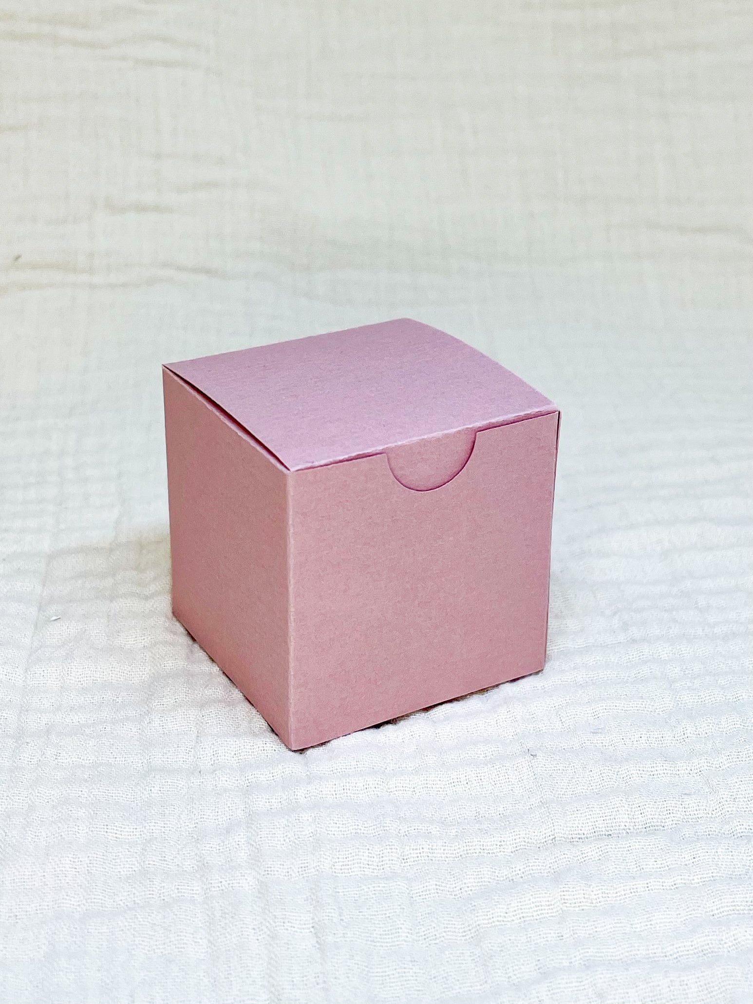 Kubusdoosje in oud roze voor doopsuiker - Atelier D