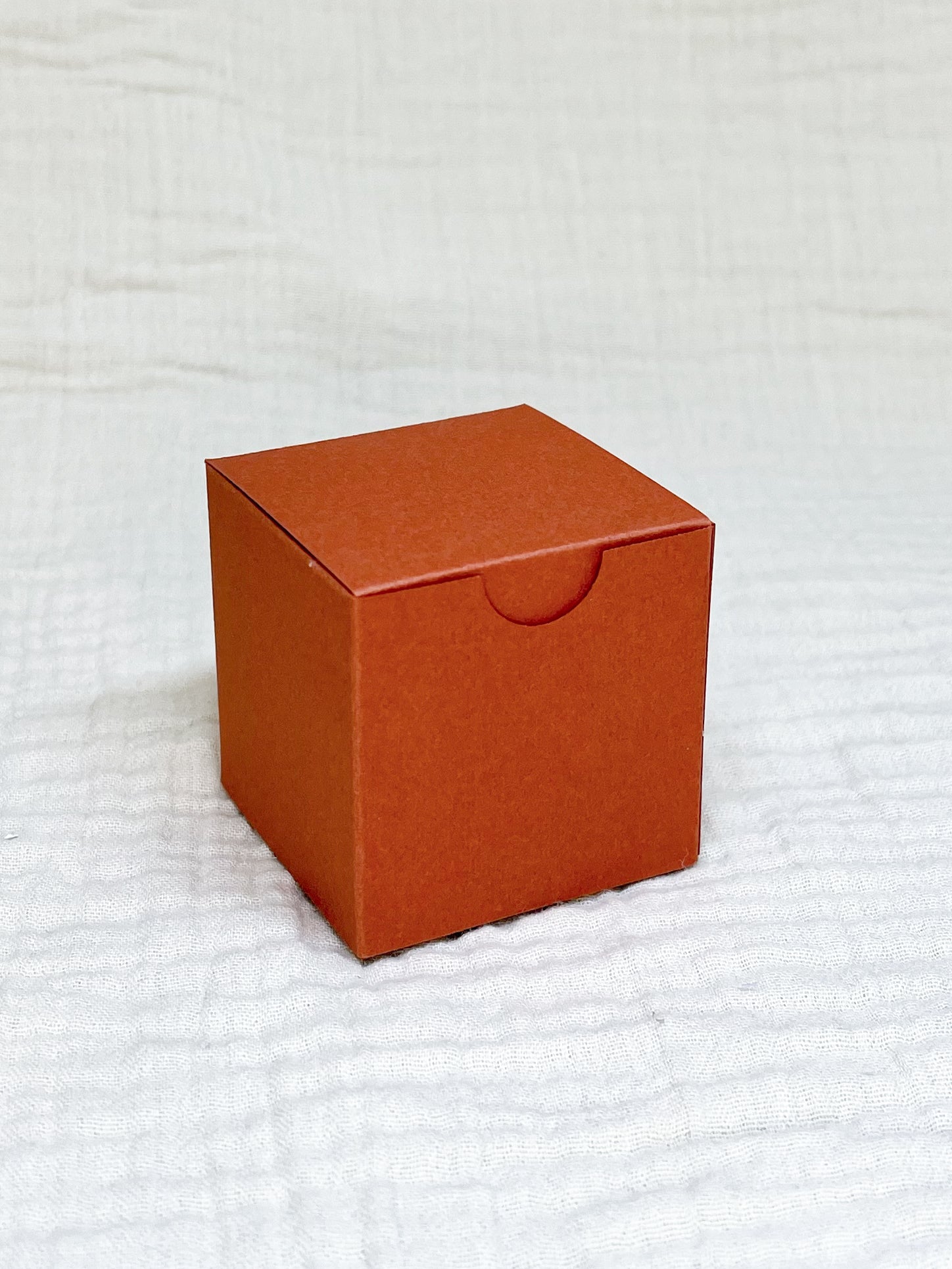 Kubusdoosje in roest voor doopsuiker - Atelier D