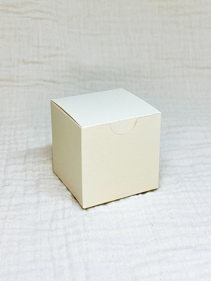 Kubusdoosje in vanille voor doopsuiker - Atelier D