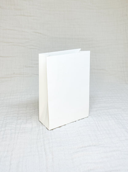 Laag doosje in gebroken wit voor doopsuiker - Atelier D