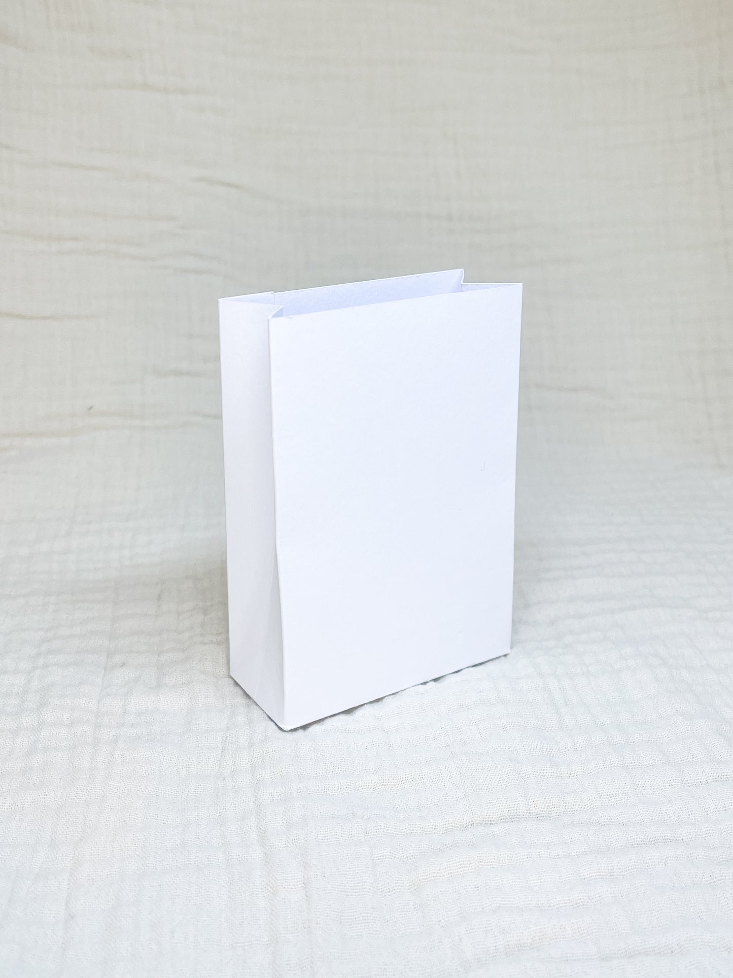 Laag doosje in wit voor doopsuiker - Atelier D