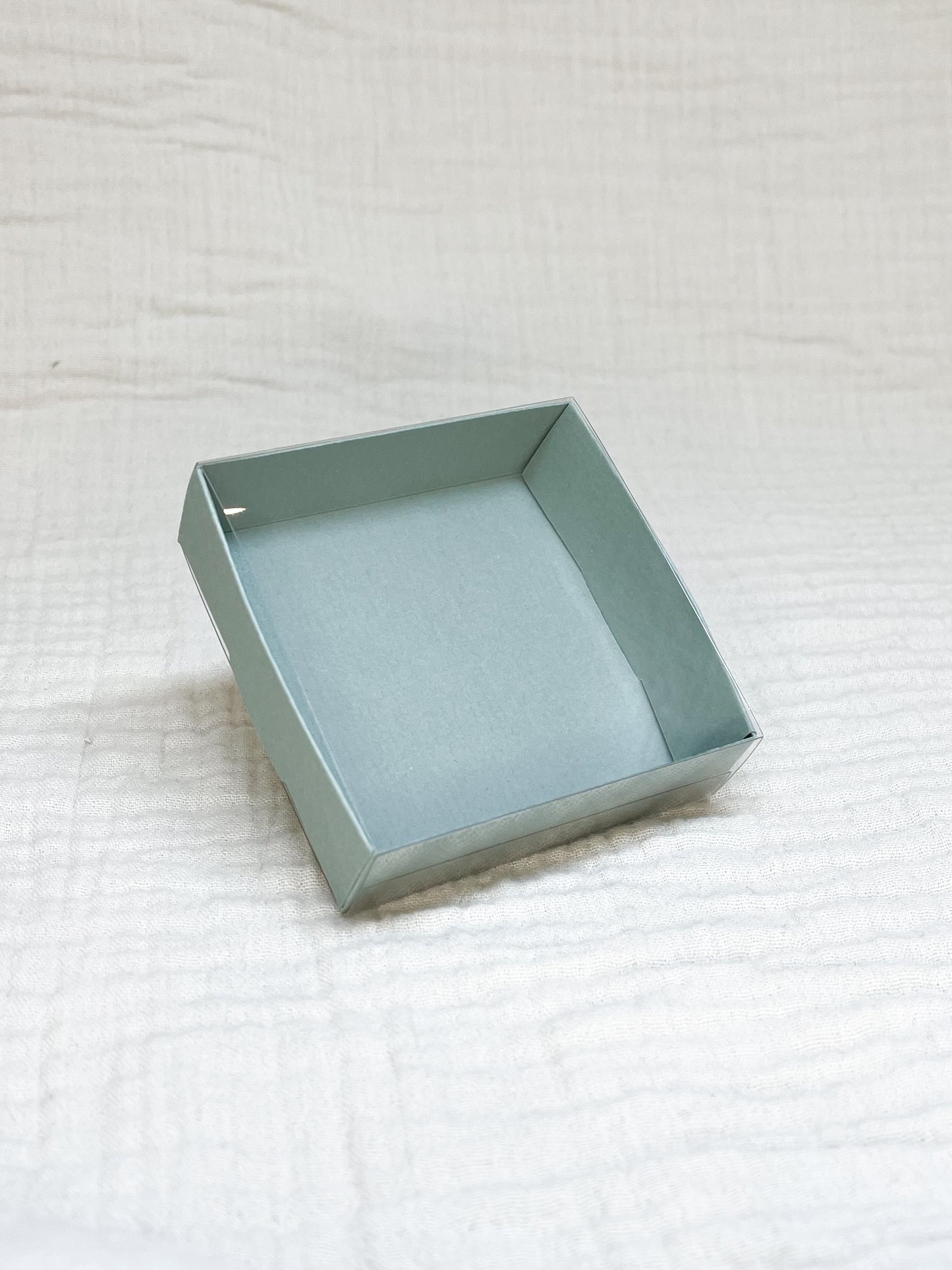 Schuifdoosje in eucalyptus voor doopsuiker - Atelier D