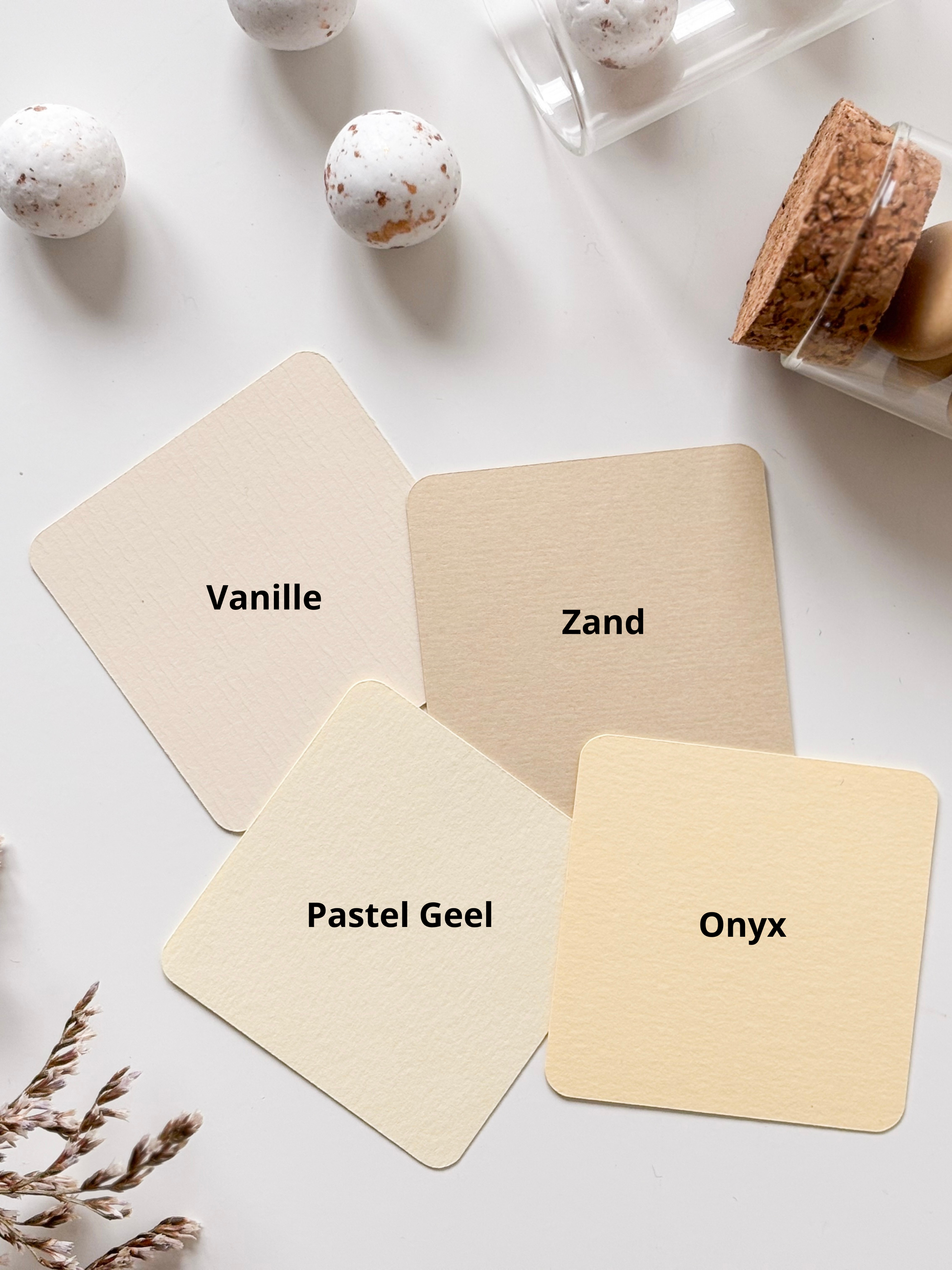 Staalkaartjes in beige tinten voor doosjes voor doopsuiker - Atelier D