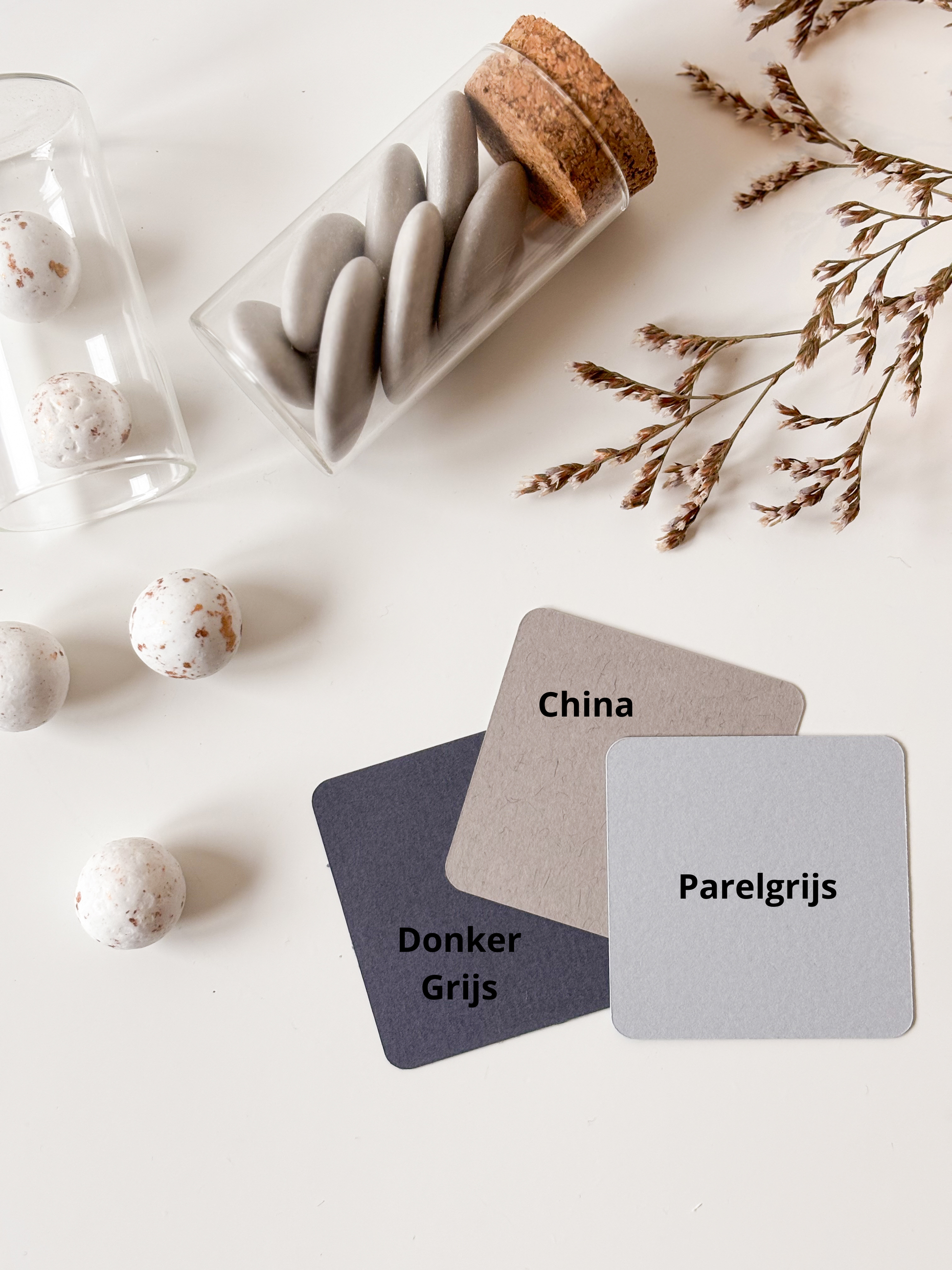 Staalkaartjes in grijze tinten voor doosjes voor doopsuiker - Atelier D