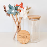 Uitdeelpot in glas met bamboe deksel voor doopsuiker. doopsuiker zelf maken.
