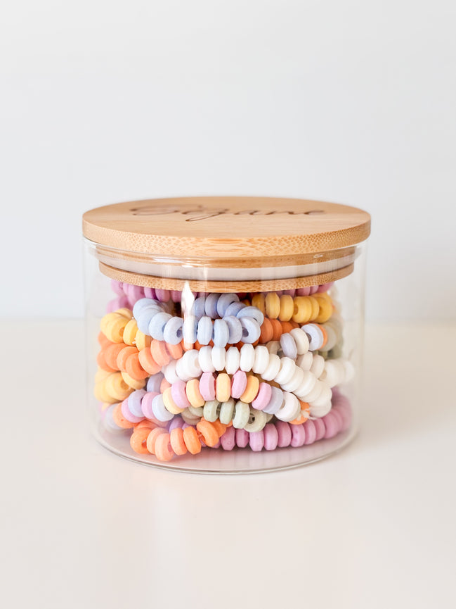 Uitdeelpot in glas met bamboe deksel voor doopsuiker. doopsuiker zelf maken.