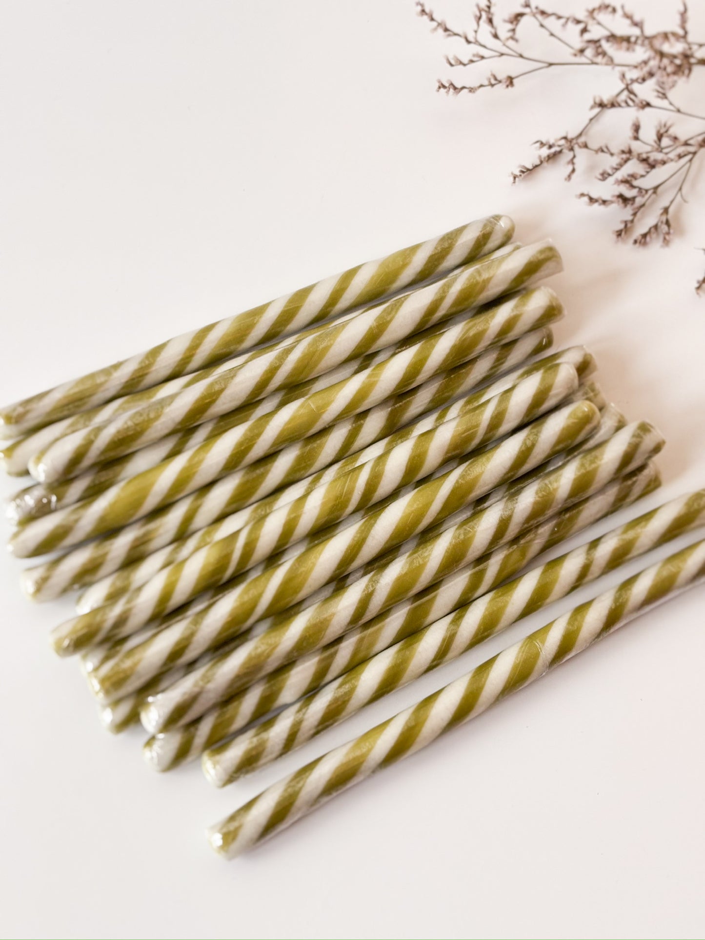 Zuurstokken in groen voor doopsuiker - Atelier D